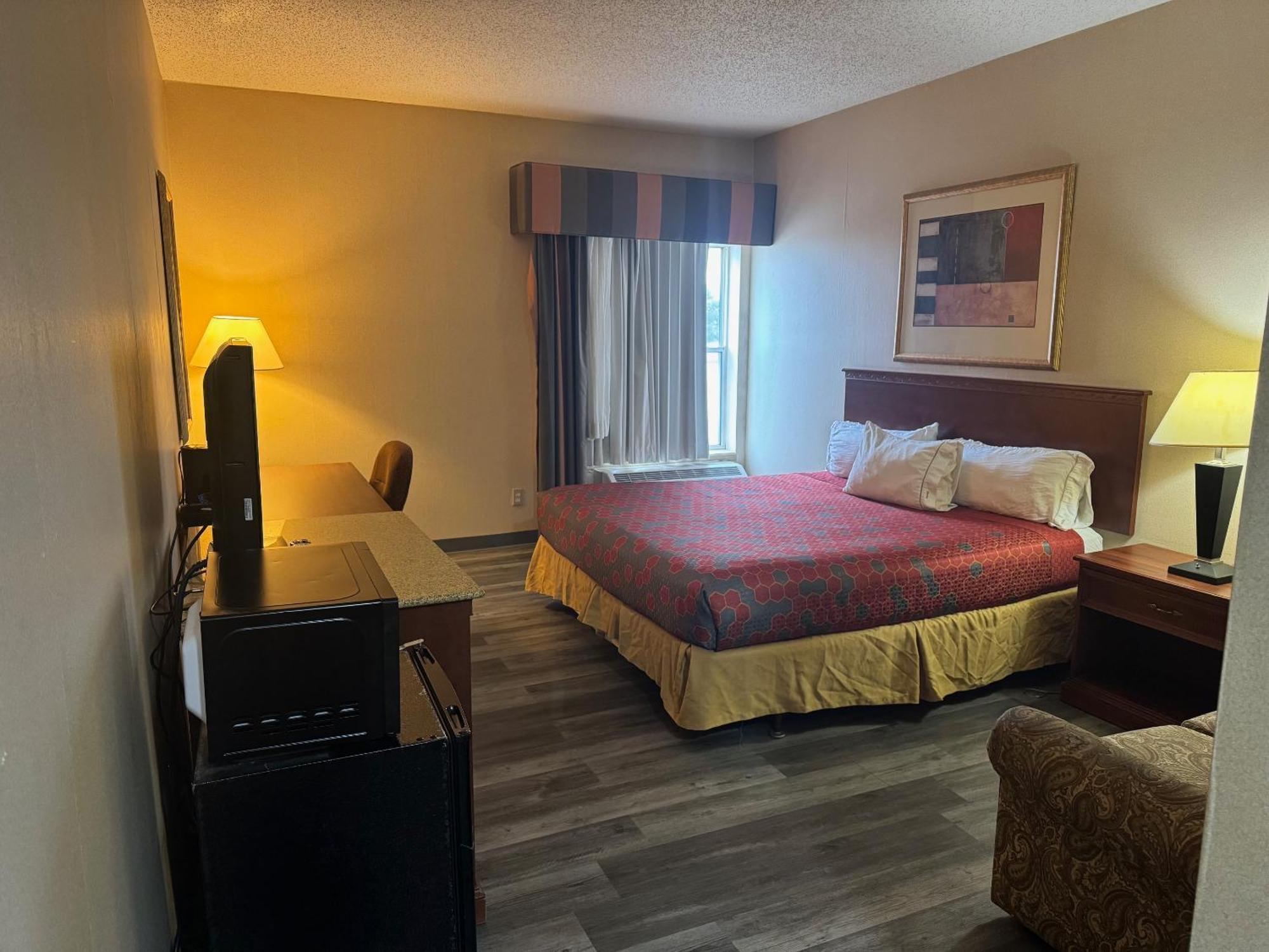 Windsor Inn & Suites ドッジシティ エクステリア 写真